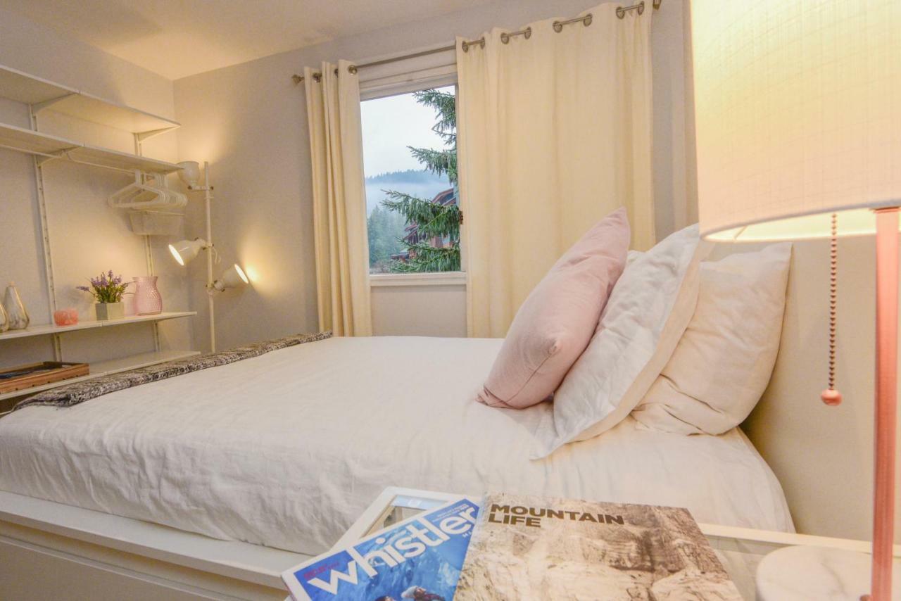 Newly Renovated Whistler Studio 외부 사진