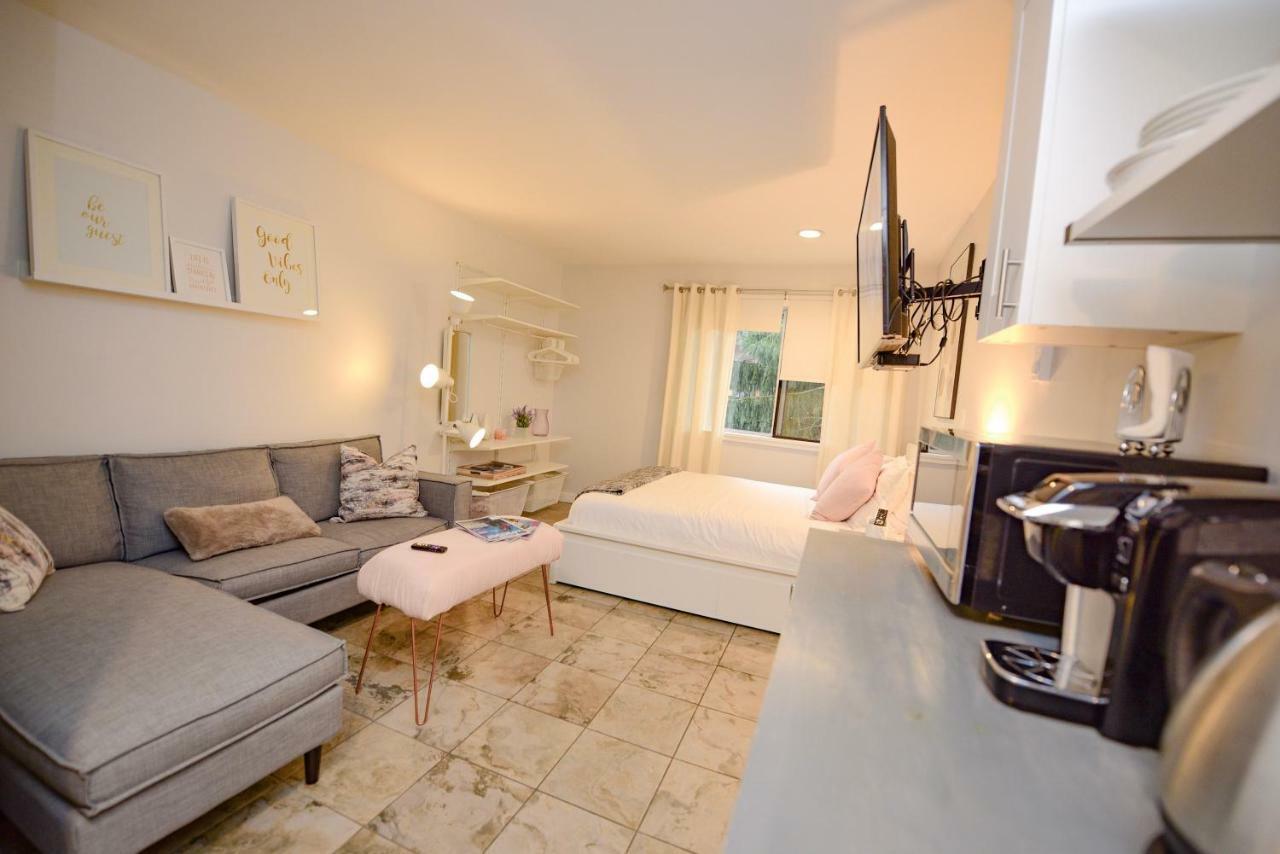 Newly Renovated Whistler Studio 외부 사진