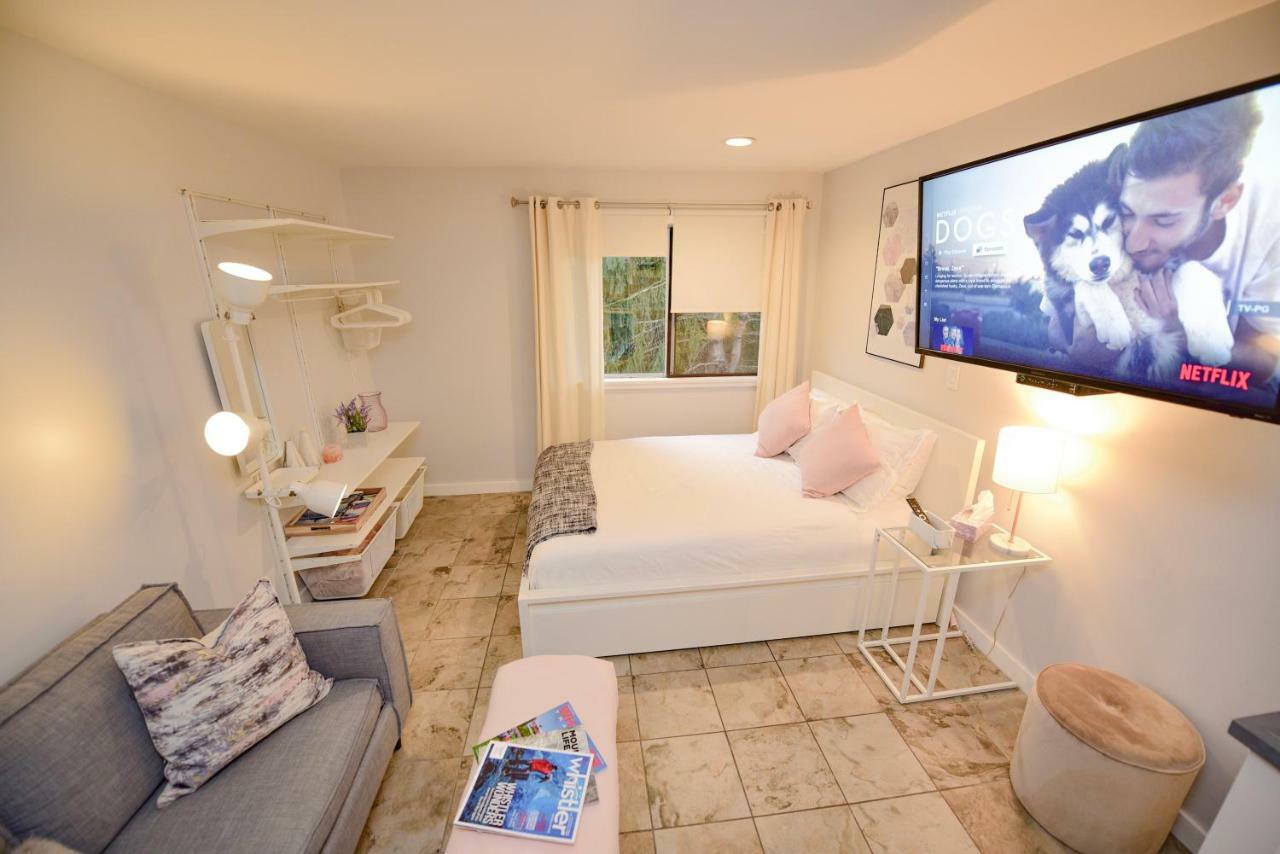 Newly Renovated Whistler Studio 외부 사진