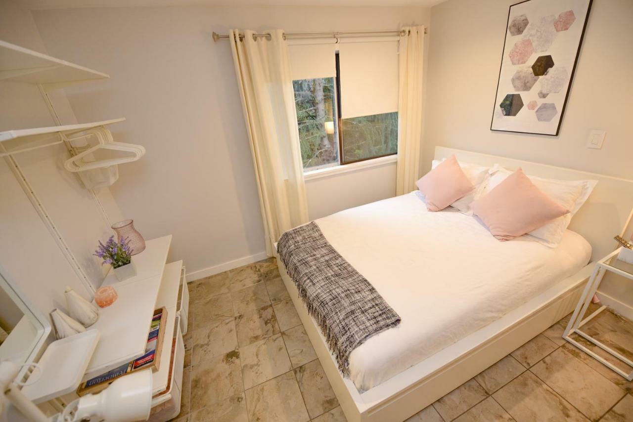 Newly Renovated Whistler Studio 외부 사진